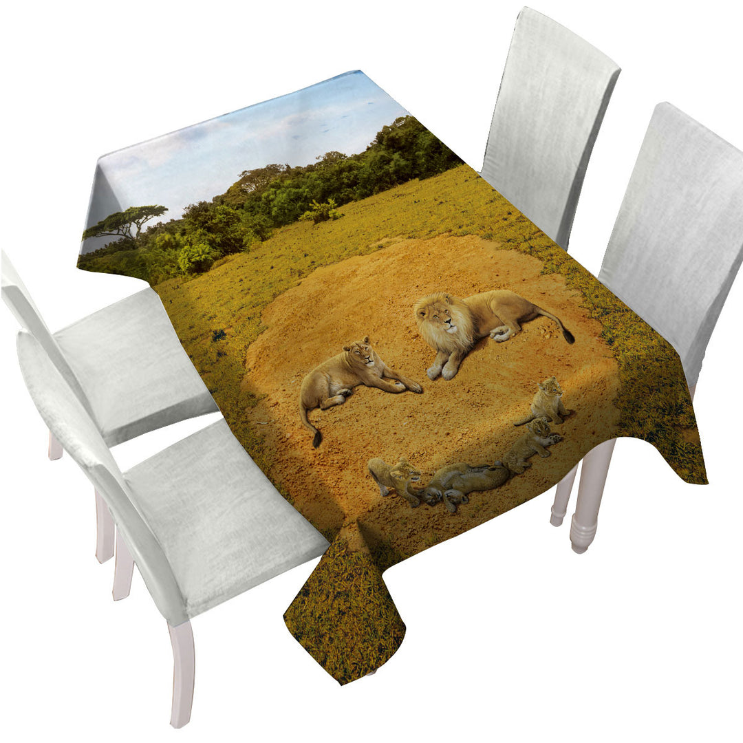 Animals Art Smiley Face Lions Table Cover