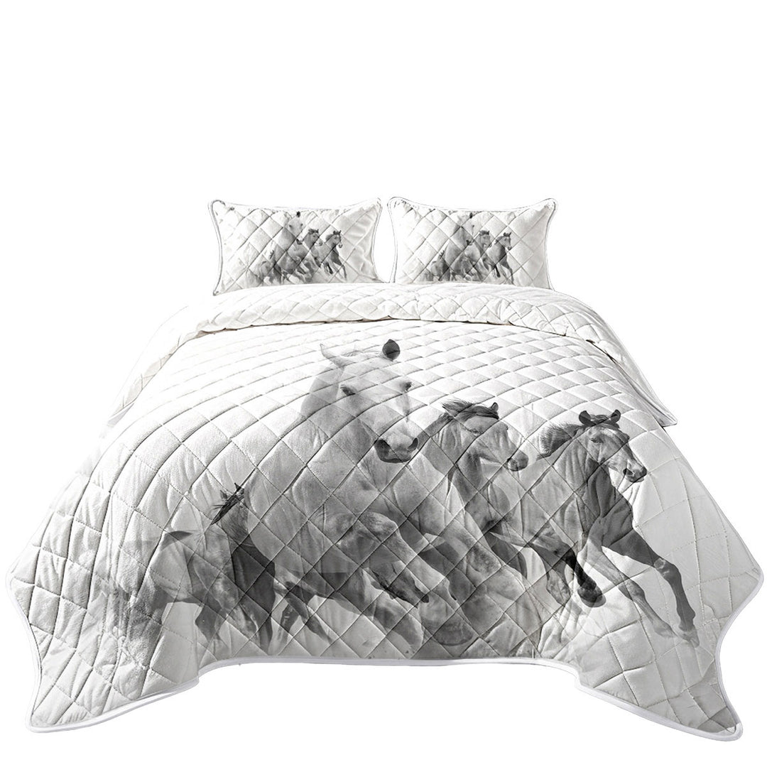 Black and White Running Horses Quilts