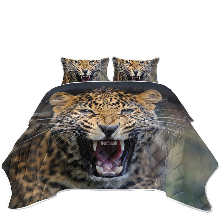 Cool and Scary Wildlife Cheetah Quilt