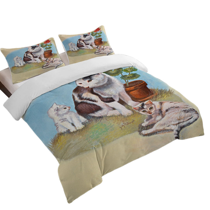 Lovey Cat Art Painting Momma Cat and Kittens Quilt Cover