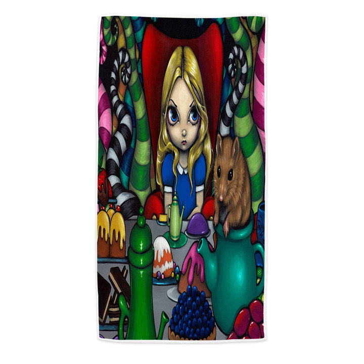 Microfiber Beach Towel of Alice and the Dormouse