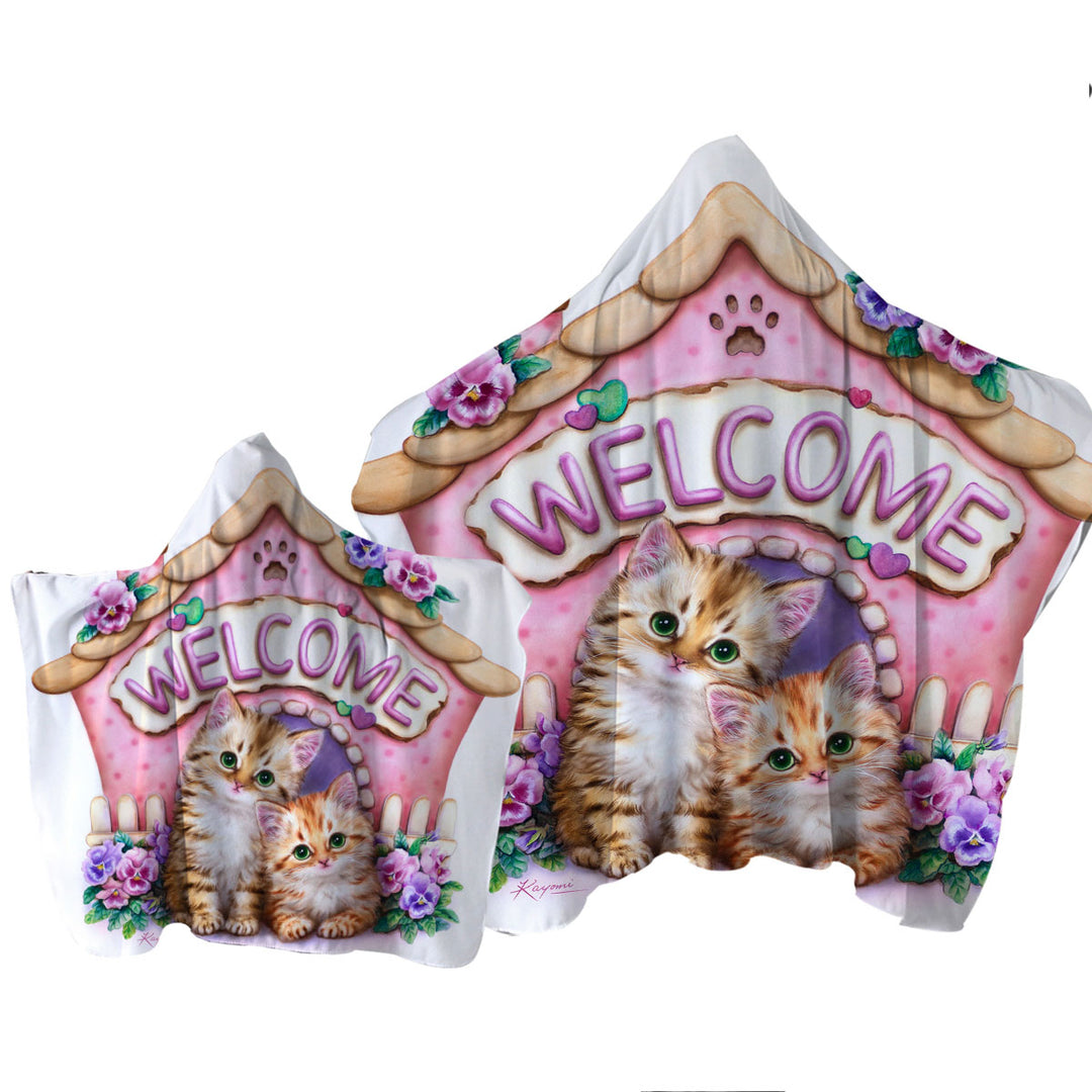 Welcome Tabby Ginger Kittens and Violet Flowers Hooded Beach Towel